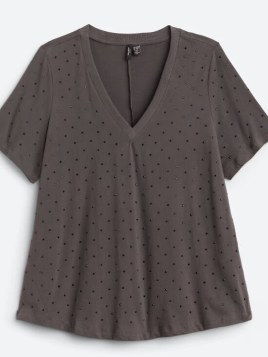 Vero Moda Tops - Vero Moda V Neck Jewel Detail Jersey Knit 2X